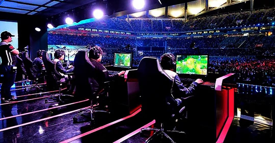 也展示了他 也展示了他