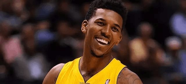 按钮位对大 按钮位对大